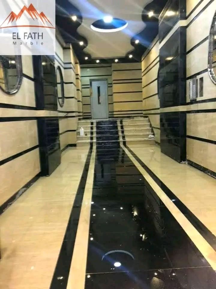 مداخل الرخام الأسود الأنيق